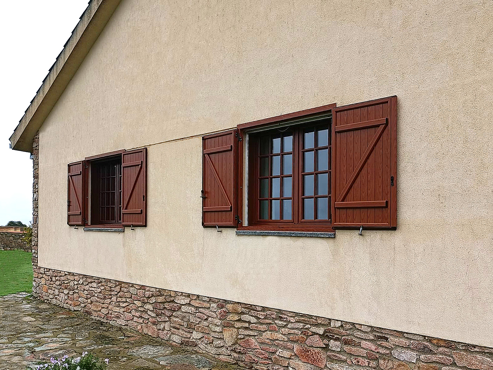 Instalación de contraventanas rústicas en Castilla y León