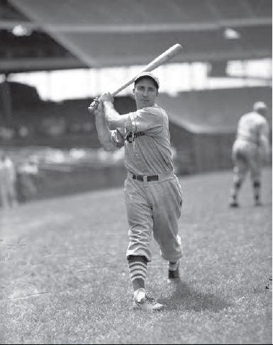 Nella foto l'Hall Of Fame Ripper Collins presente alle partite di St Louis