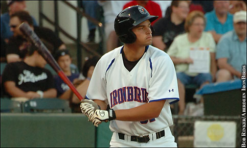 Nella foto Trey Mancini in una foto del 2013 con gli Ironbirds