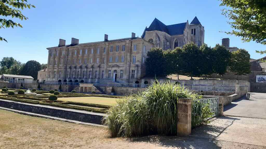 Abbaye Royale de Celles-sur-Belle