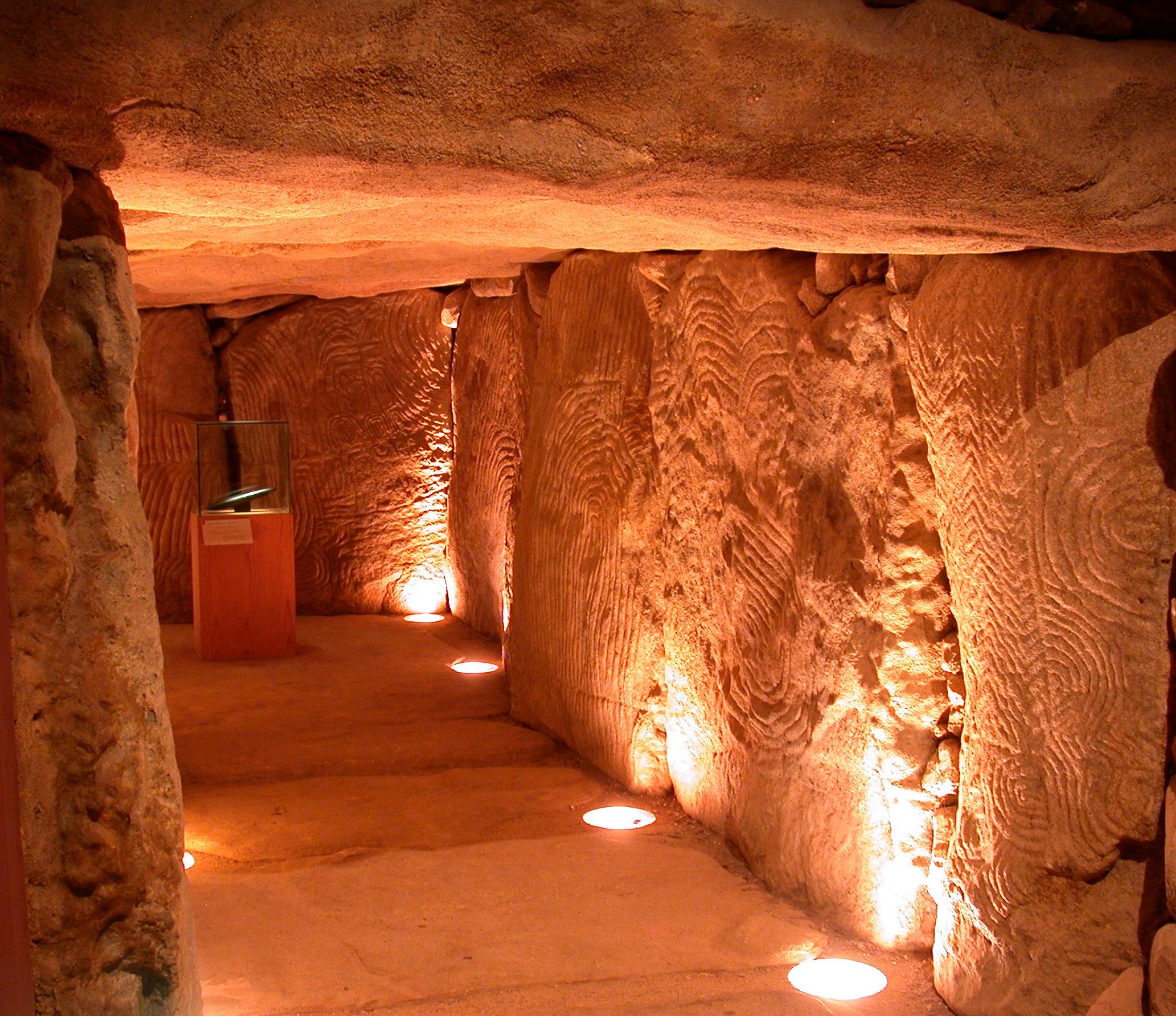 Reconstitution de Gavrinis - Copyright : Musée des tumulus de Bougon