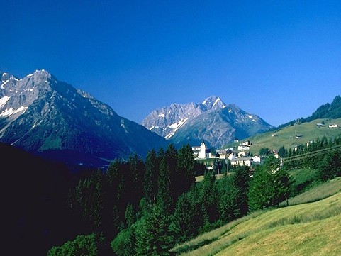 Hirschegg Kleinwalsertal im Sommer