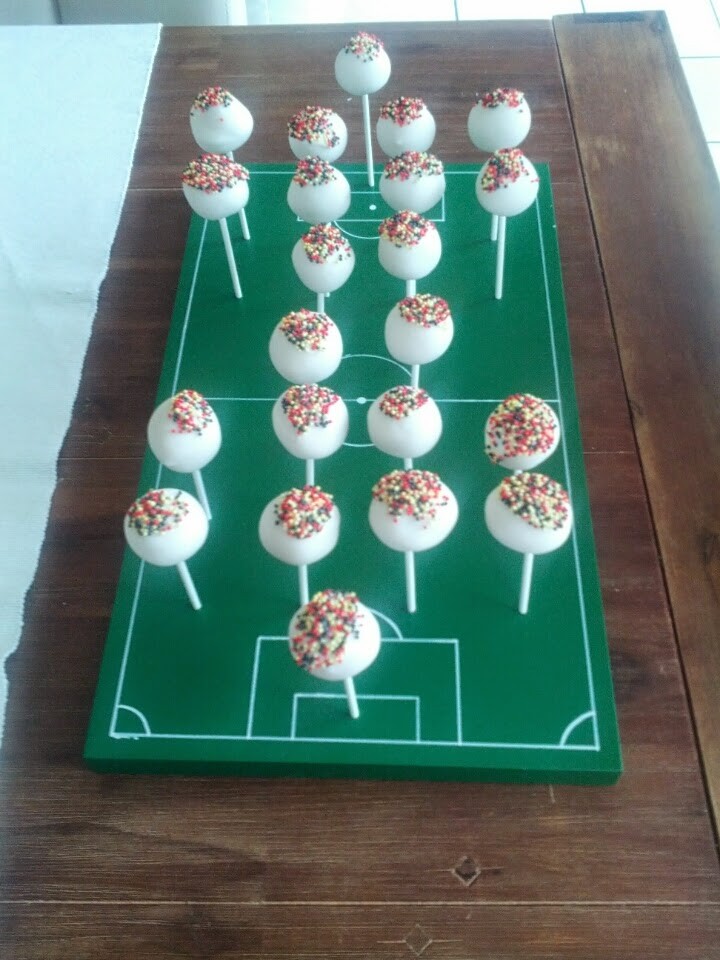 cake pops zum WM-Deutschland-Spiel...
