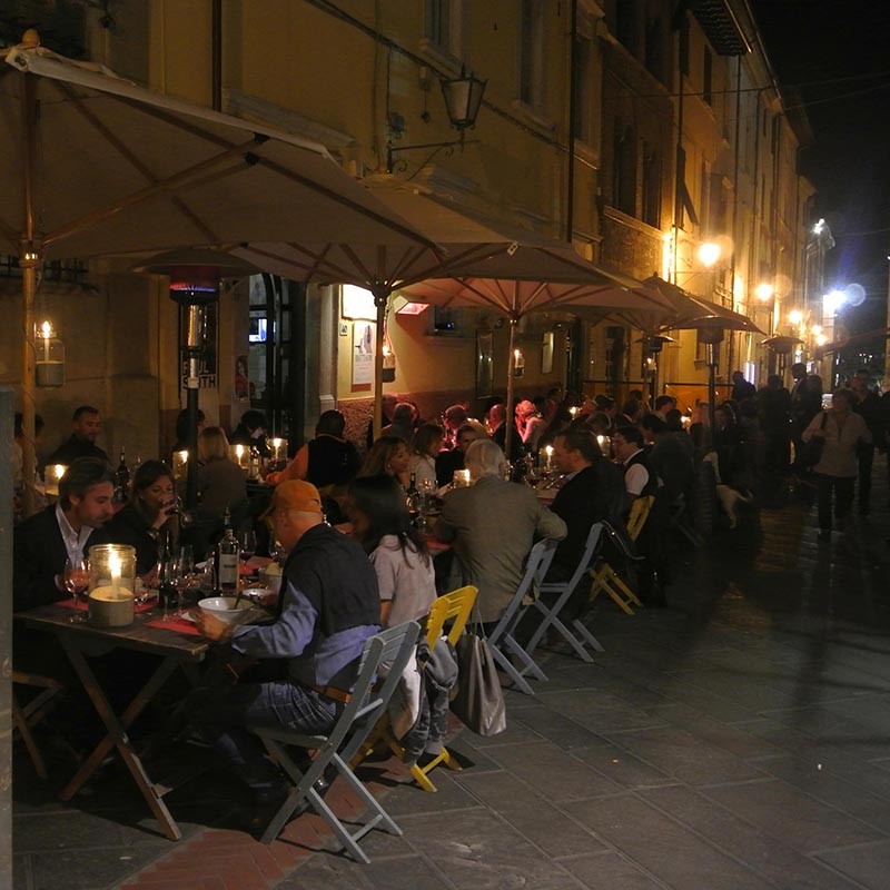 Abends in Italiens Gassen