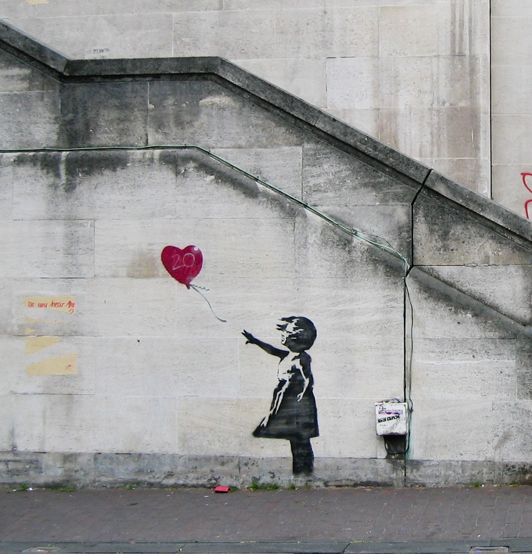 La Petite Fille au ballon sur le pont de Waterloo à South Bank, oeuvre réalisée au pochoir par Banksy en 2007.