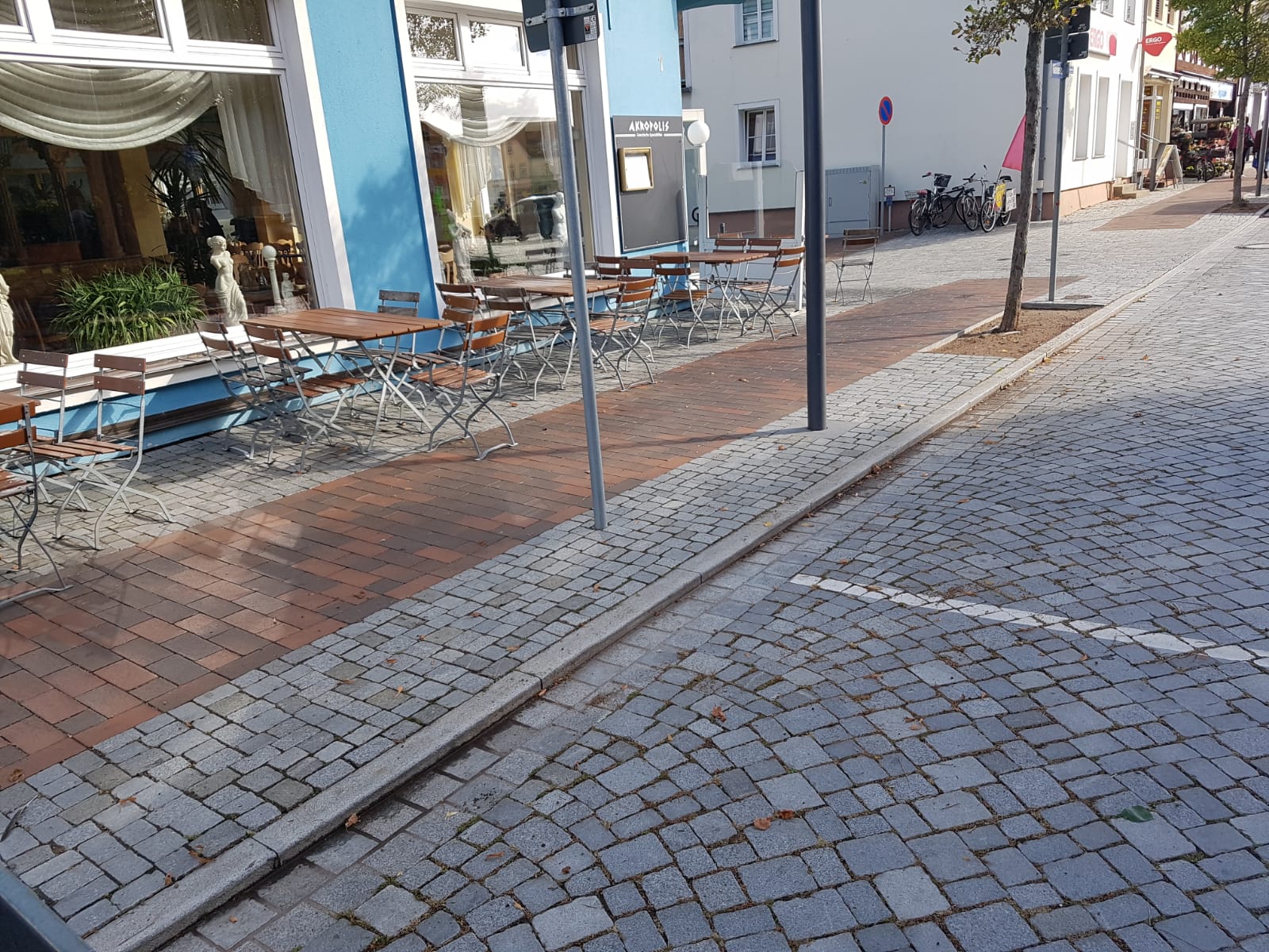 Laubentfernung  Am Markt Nachher