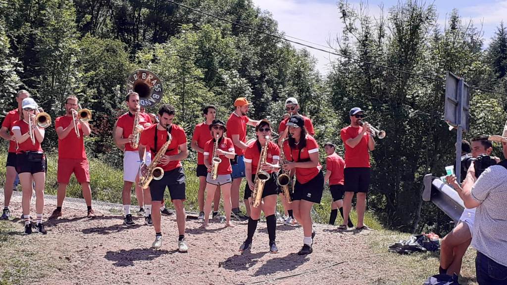 Poil'O Brass Band met l'ambiance