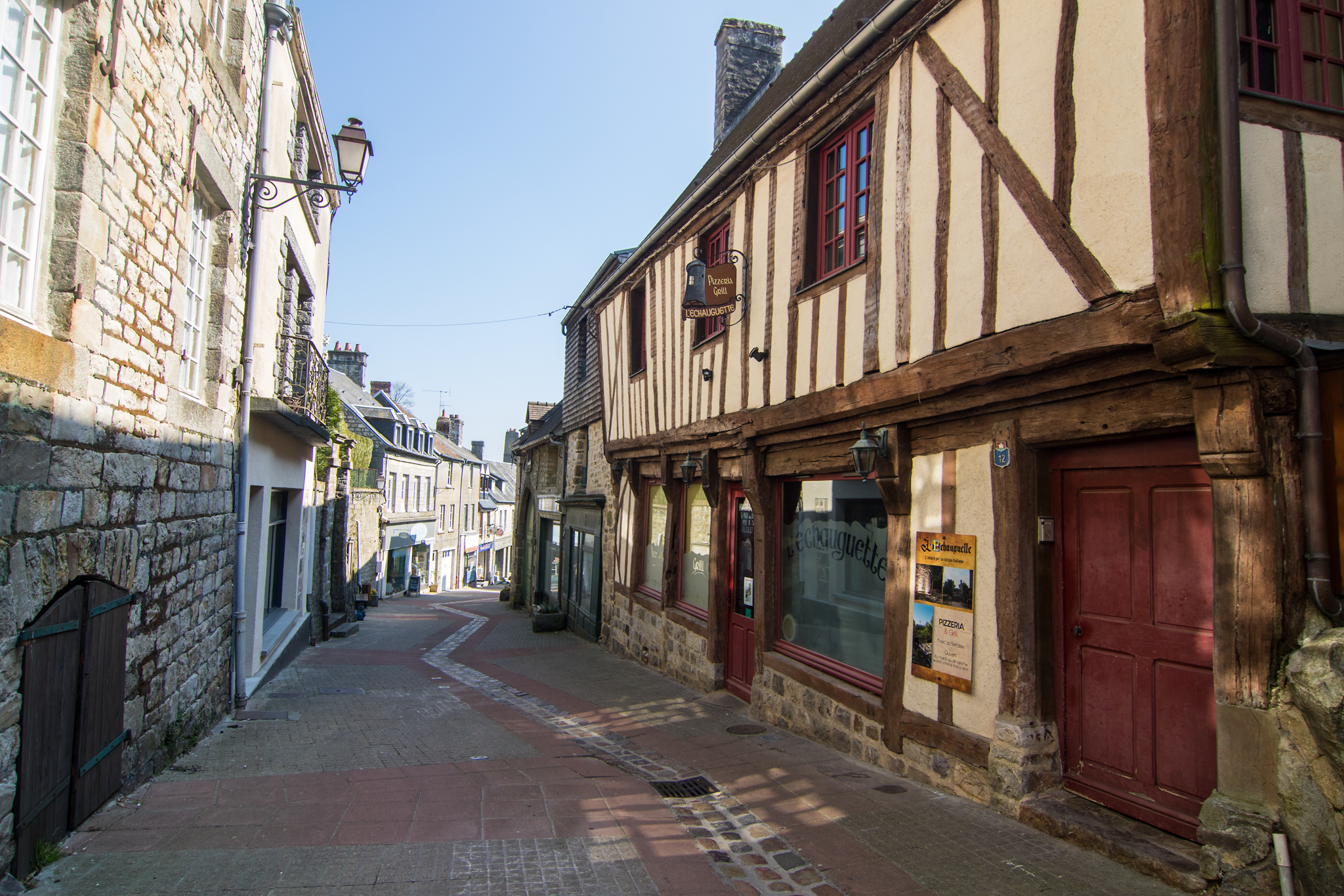 Domfront chienNormandie Urlaub mit Hund in der Normandie