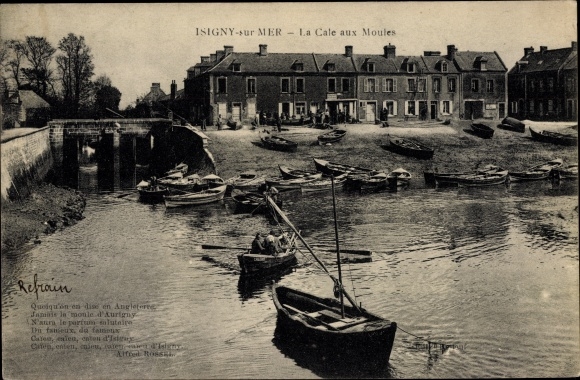 Fischerboote in Isigny sur Mer auf einer historischen Postkarte.