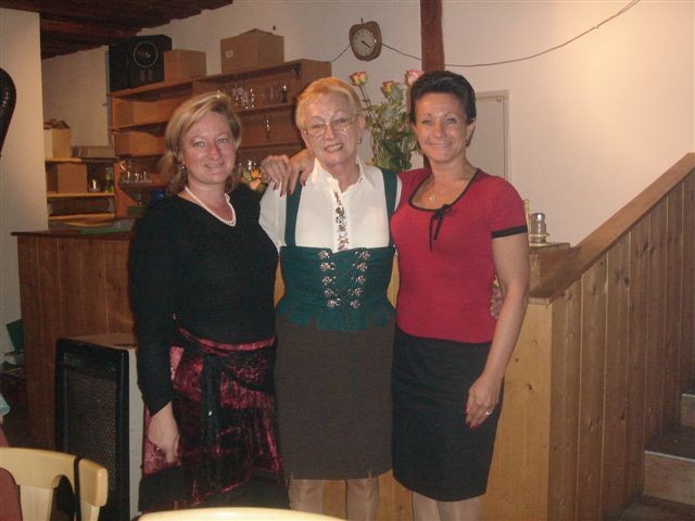 Regine Pawelka, Eva Oskera, Karin Gröss