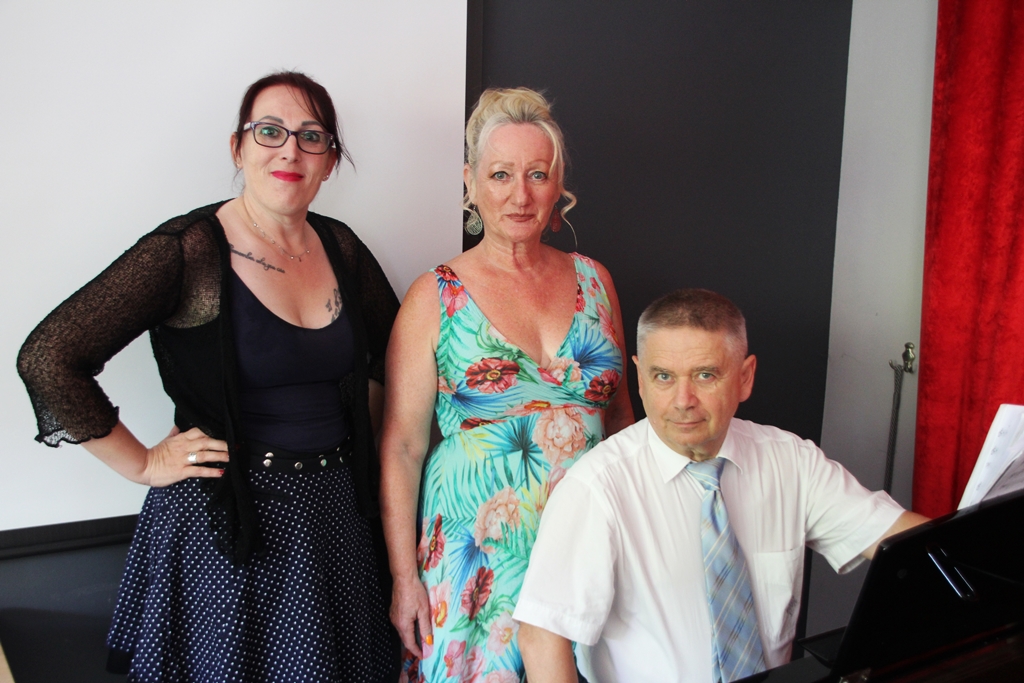 Schlager und Evergreens in der Vindobona-Pianolounge 2024 (c) SingingDREAMTeam