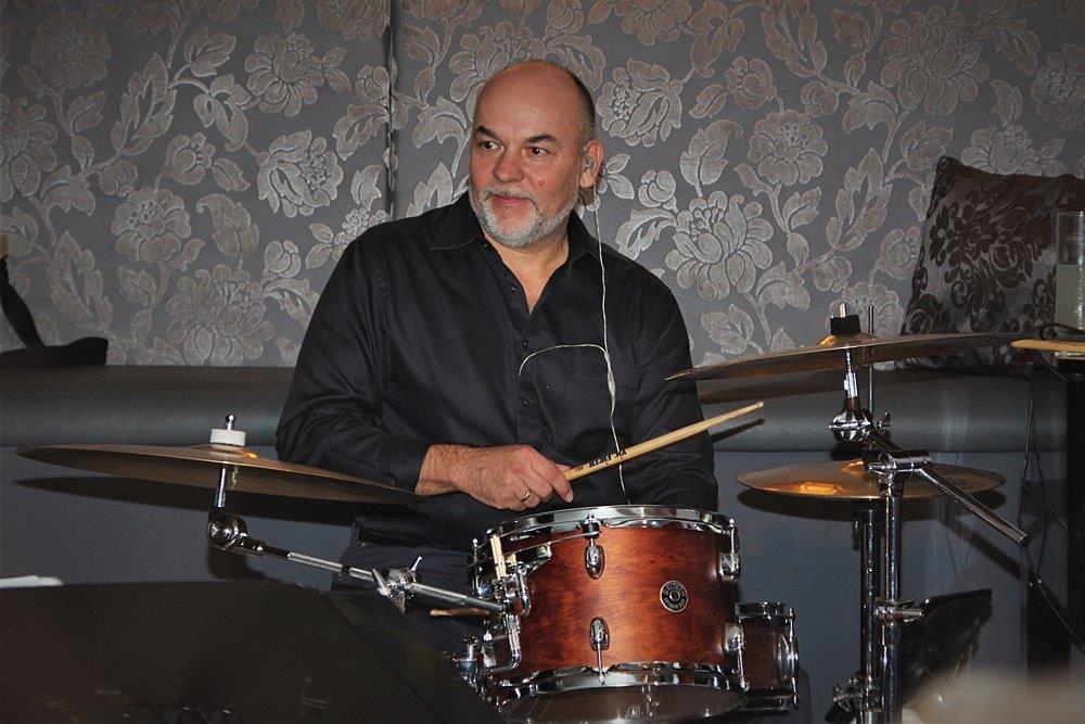 It´s Swing- und Jazz-Time mit Regine Pawelka & dem L.E. Quartett in der Vindobona Loung (c) Raimund Pawelka