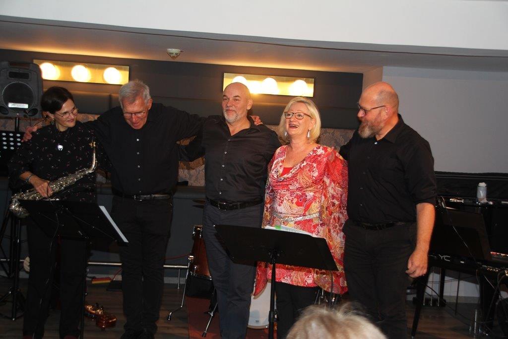 It´s Swing- und Jazz-Time mit Regine Pawelka & dem L.E. Quartett in der Vindobona Loung (c) Raimund Pawelka