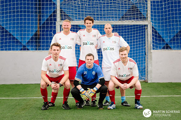 Teamfoto auf dem Platz