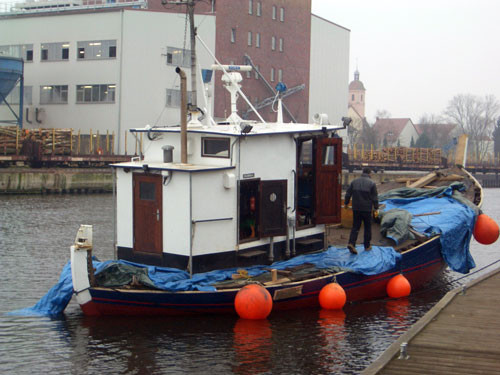 die Lage im Wasser sieht noch etwas eigenartig aus