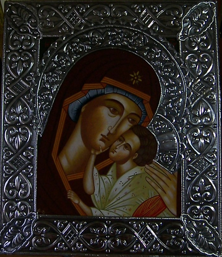 VIRGEN DE YAROSLAV (REPUJADA A MANO EN PLATA DE LEY)  40 X 30      800 €