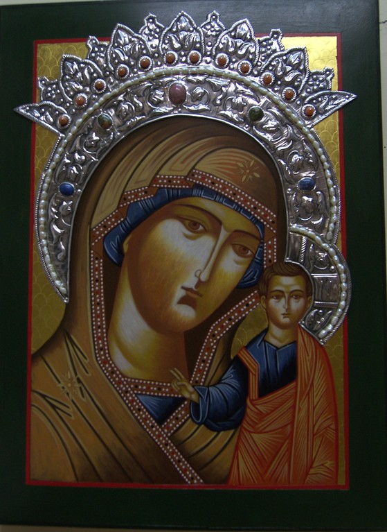 VIRGEN DE KAZAN (CORONA DE PLATA DE LEY Y PIEDRAS)