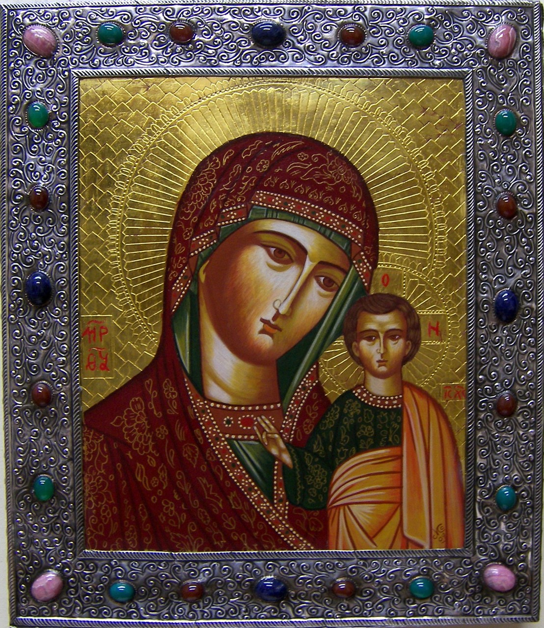 VIRGEN DE KAZAN CON HASMA EN PLATA DE LEY Y PIEDRAS NATURALES 31 X 27