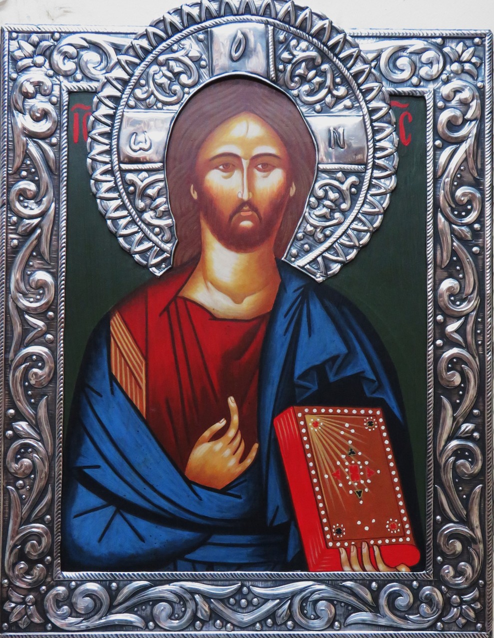 PANTOCRATOR  31 X 25 (REPUJADO EN PLARA DE LEY  560€