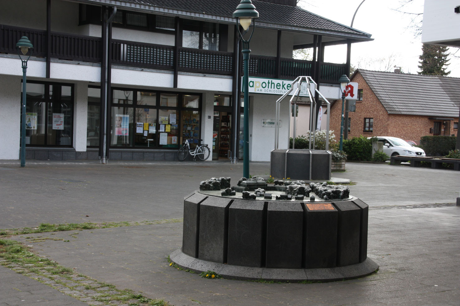 Mitten in Röttgen am Schlossplatz