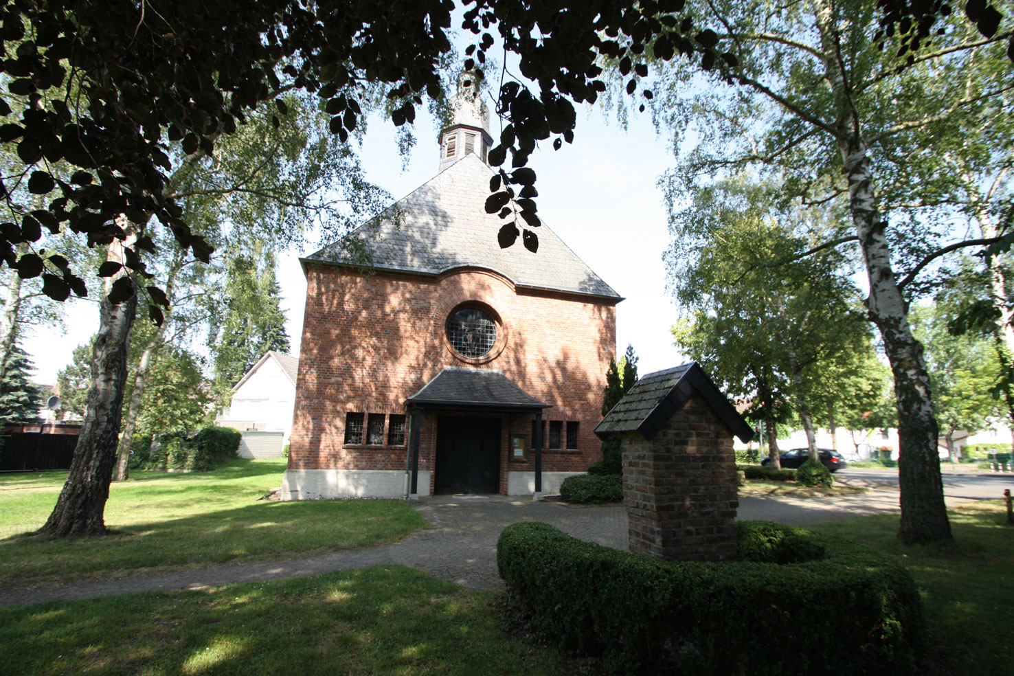 St. Venatius in Röttgen