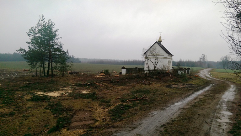 Kaplica pochodząca z 1847 roku z fundacj Feliksa i Adelajdy Żmijewskich [Fot. Adam D.]