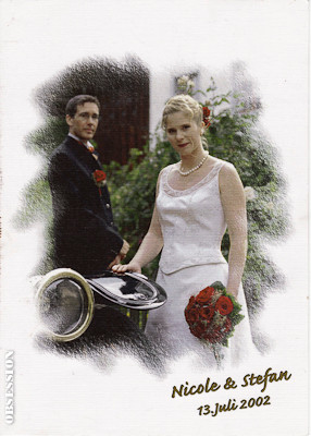 Liebe Alex, vielen herzlichen Dank für die schöne Perlenkette. Sie passte vorzüglich zu meinem weissen Kleid und den Ohrringen. Wir haben viel Freude an unsere Eheringen..... unser Hochzeit war einfach toll. Alles Gut, Nicole & Stefan