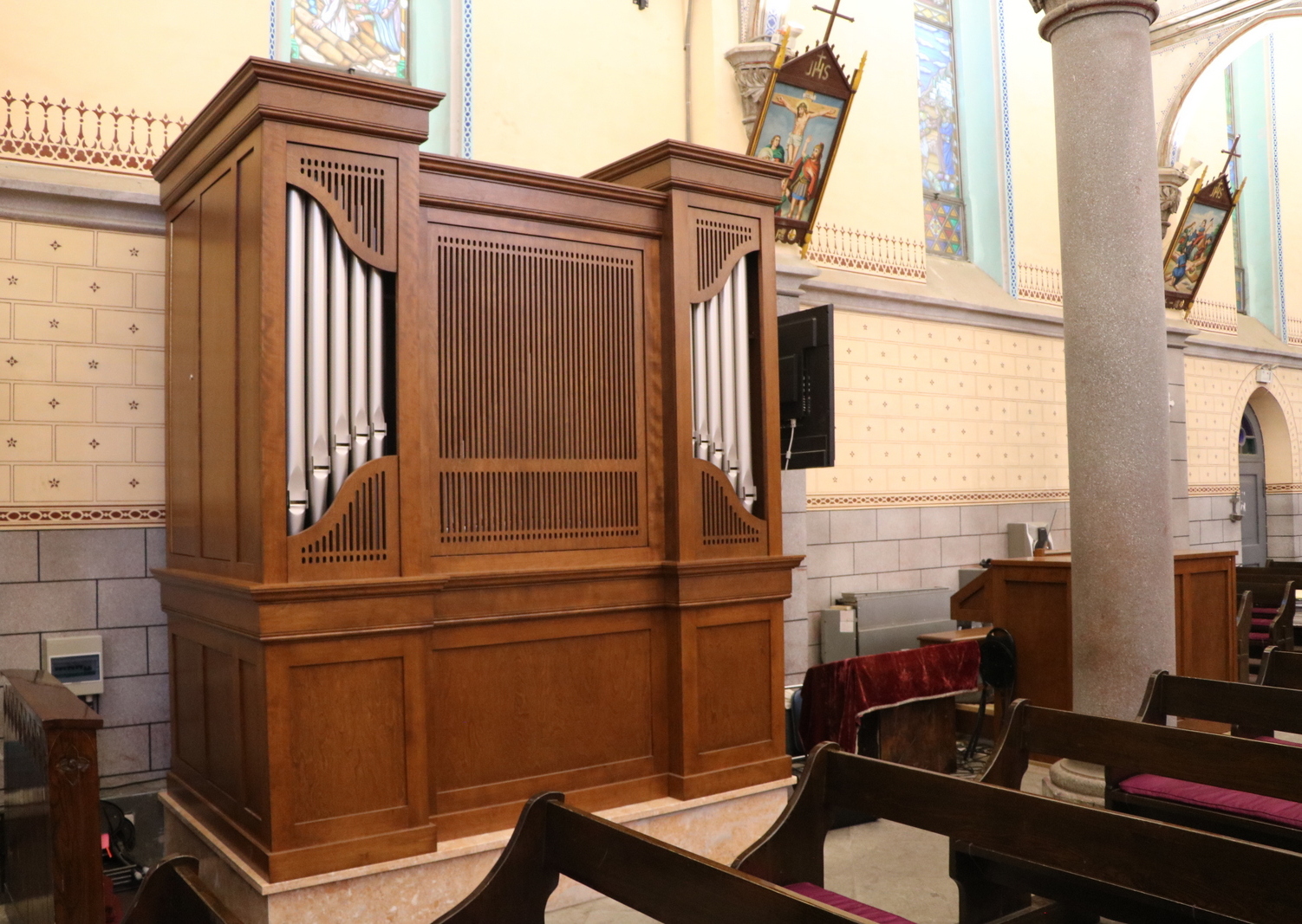 Orgue Inspiration de sept rangs installé à l'église de l'Ouest (Notre-Dame-du-Mont-Carmel) à Beijing