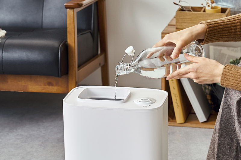 持ち運び不要で便利な上部吸水式