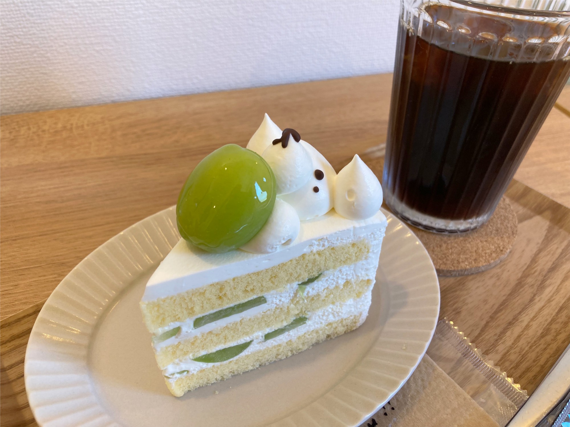 アイスコーヒーとケーキ