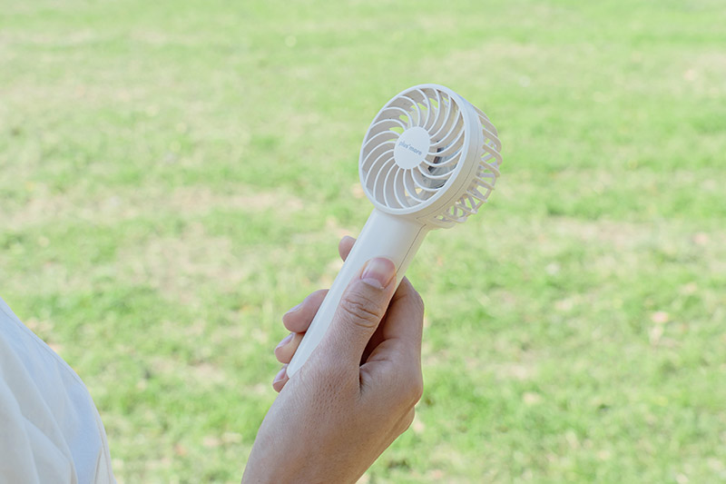 持ち運びラクラクなコンパクトサイズ