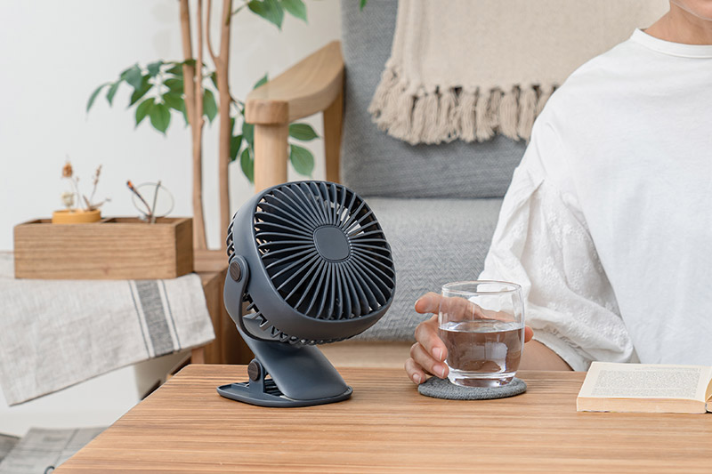 クリップはそのままスタンドに