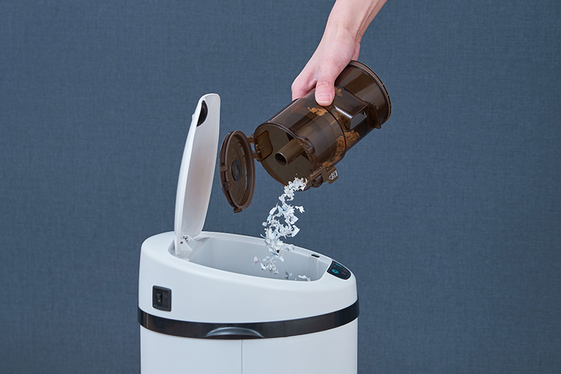 手で触れずにゴミ捨てOK