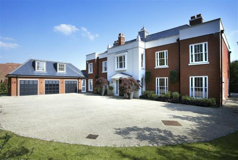 Windsor Lodge, Wentworth Price Guide £4,200,000 Estate Agents