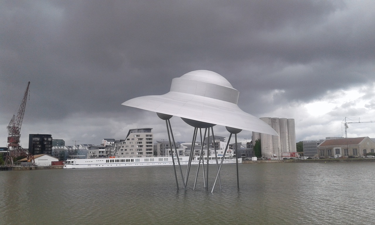 sculpture / The Spaceship, Suzanne Treister, Bordeaux, 2018