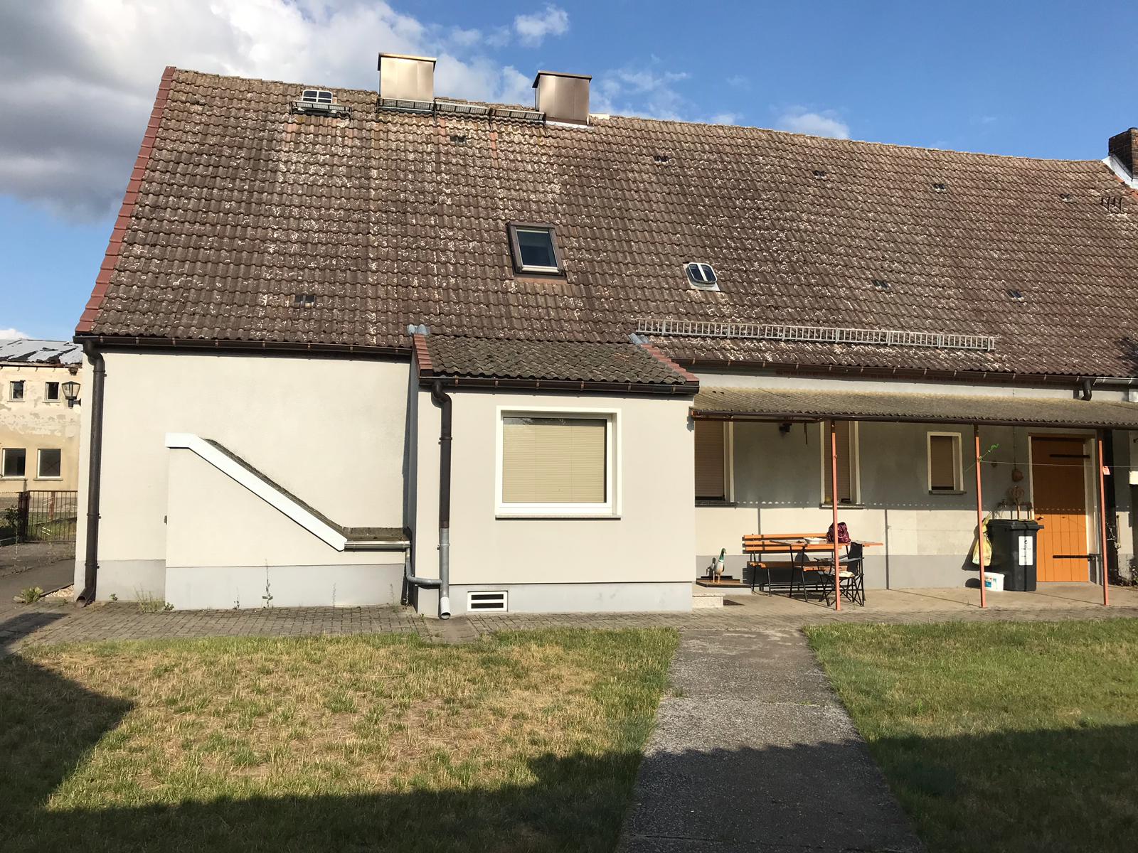 Ansicht hofseitig mit Terasse