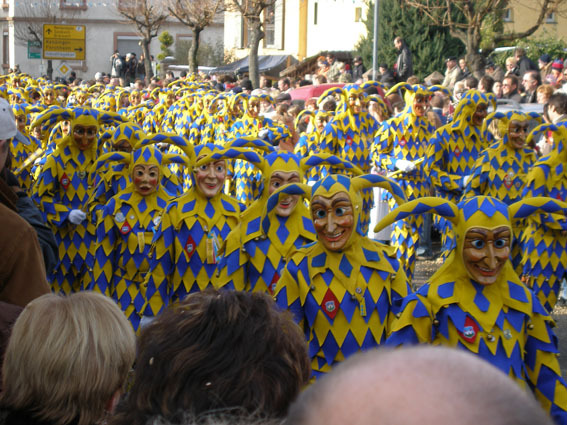 Alemannische Fasnacht: Narrenzunft Krakeelia aus Waldkirch