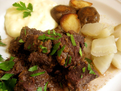 Daube de sanglier et cèpes