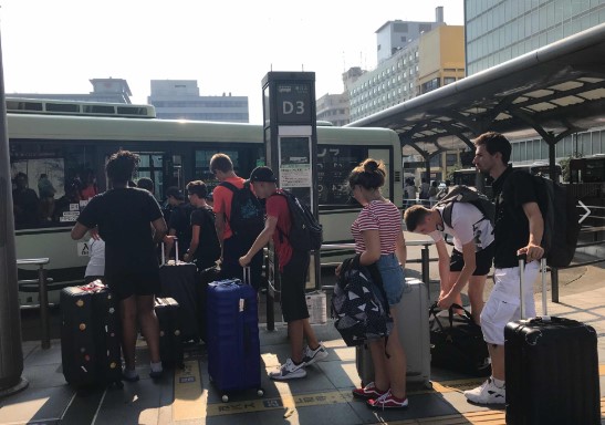 京都　問題視されている外国人観光客