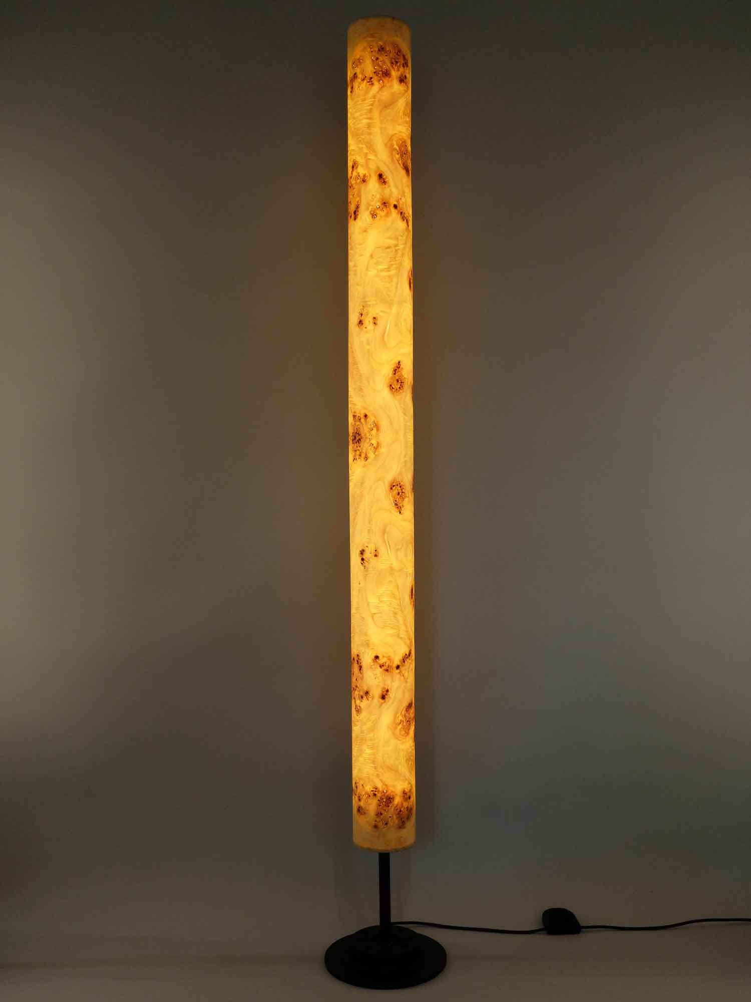 Upcycling Stehlampe Columna groß Pappel-Maser