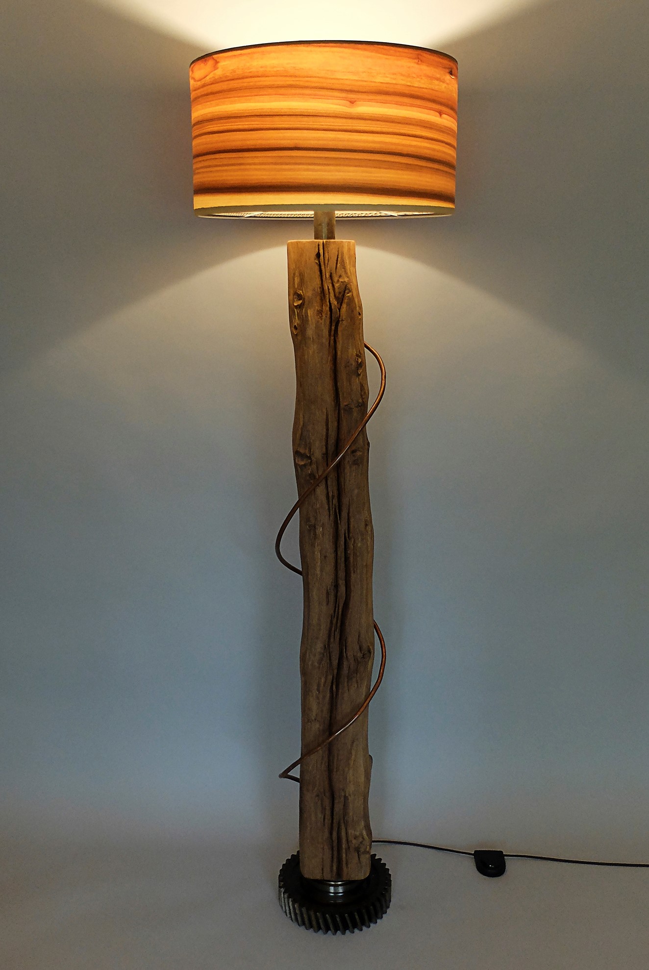 Upcycling Stehlampe Unum