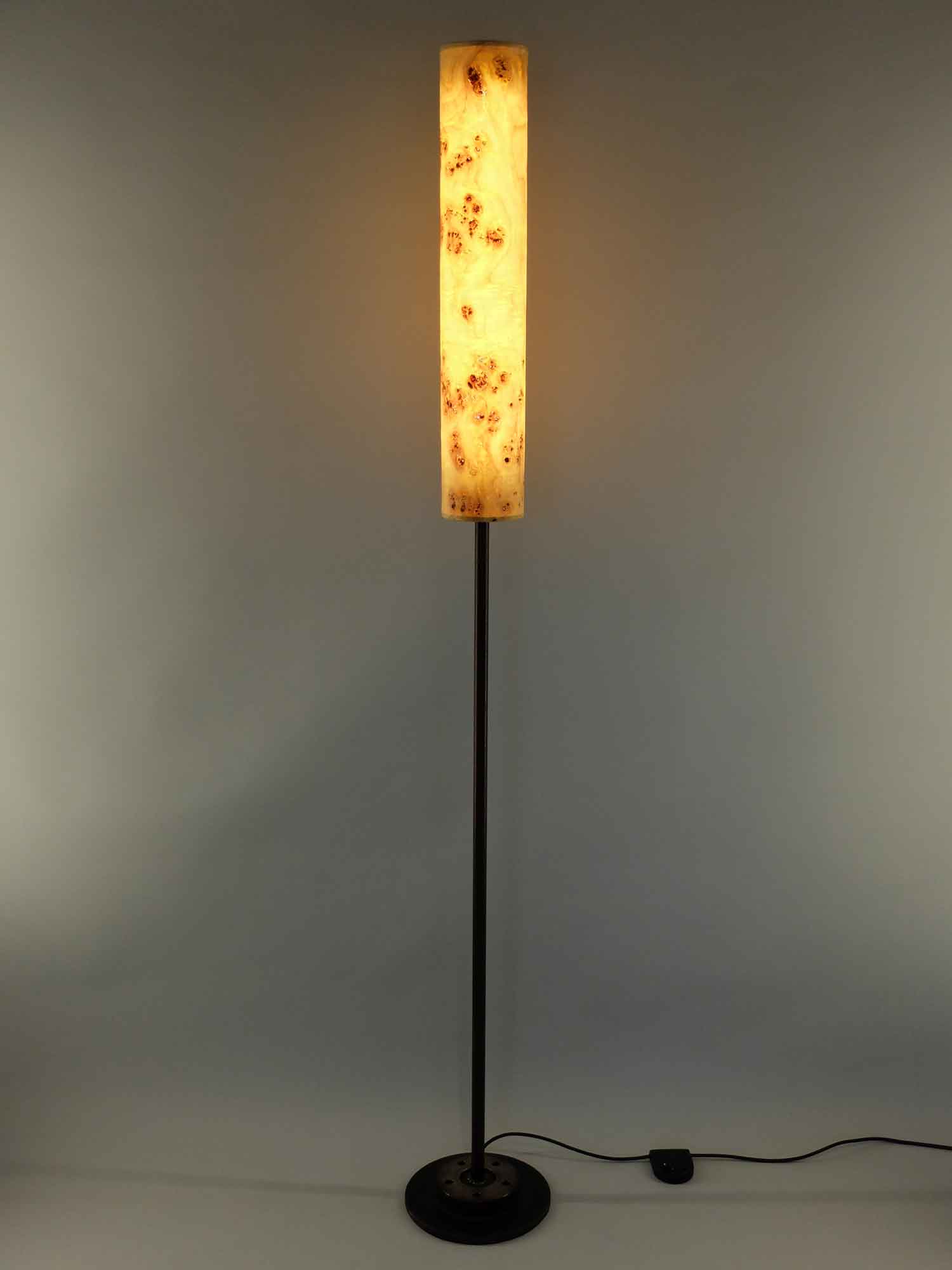 Upcycling Stehlampe Columna klein Pappel-Maser