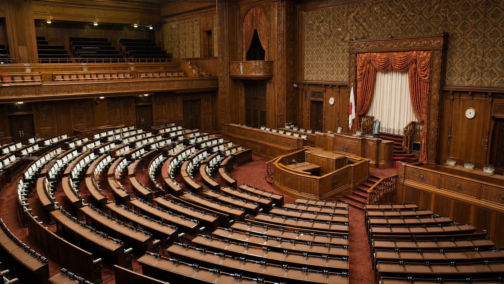 議場内観