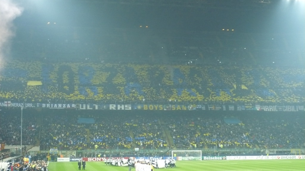 Splendida coreografia della Nord!!!
