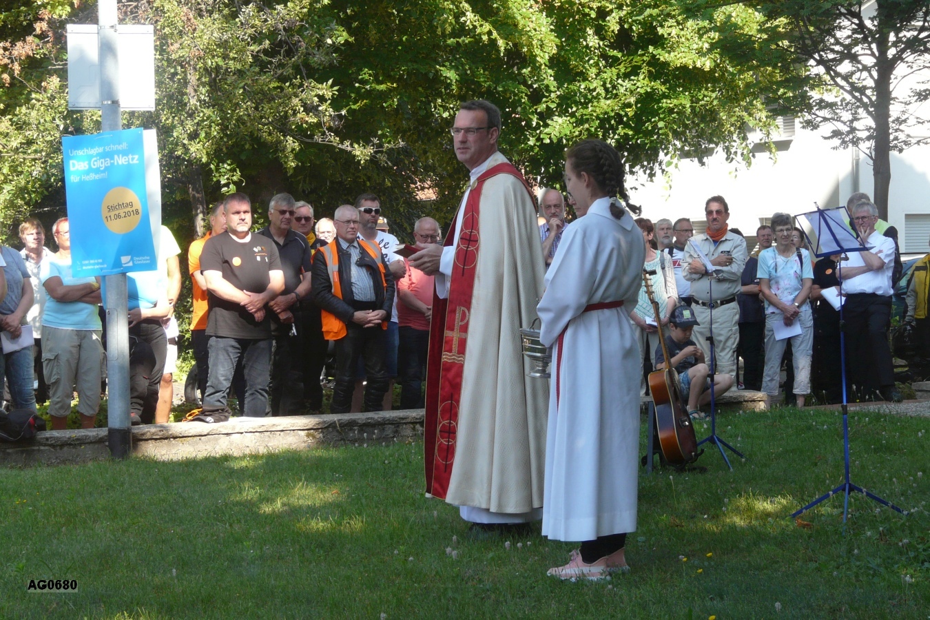 Ökumenischer Reisesegen mit Pfr. Andreas Rubel und Frau Gerda Gögel (Presbyterin)