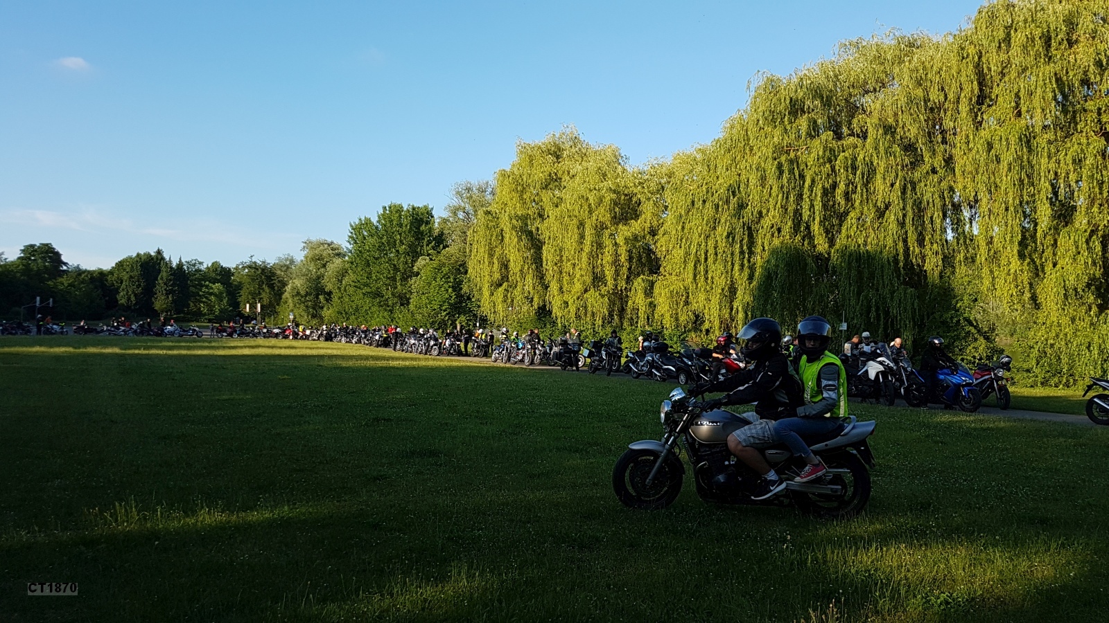 Kolping-Bikes auf dem Gondelplatz am Roxheimer Altrhein