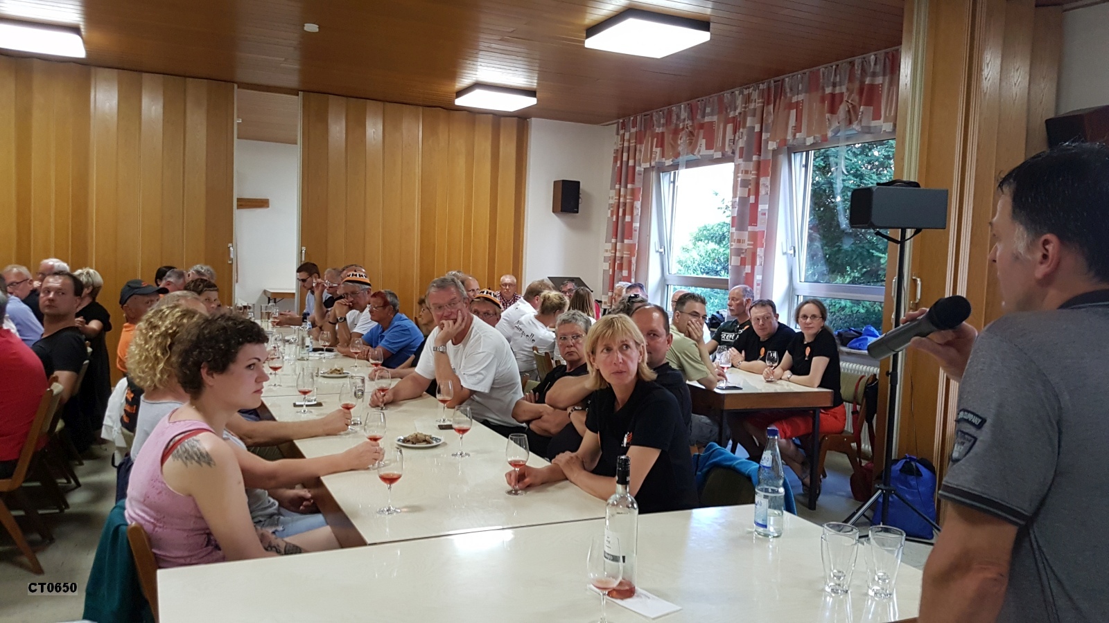 Pfälzer Weinprobe mit dem örtlichen Winzer Michael Hopp vom Weingut Hopp