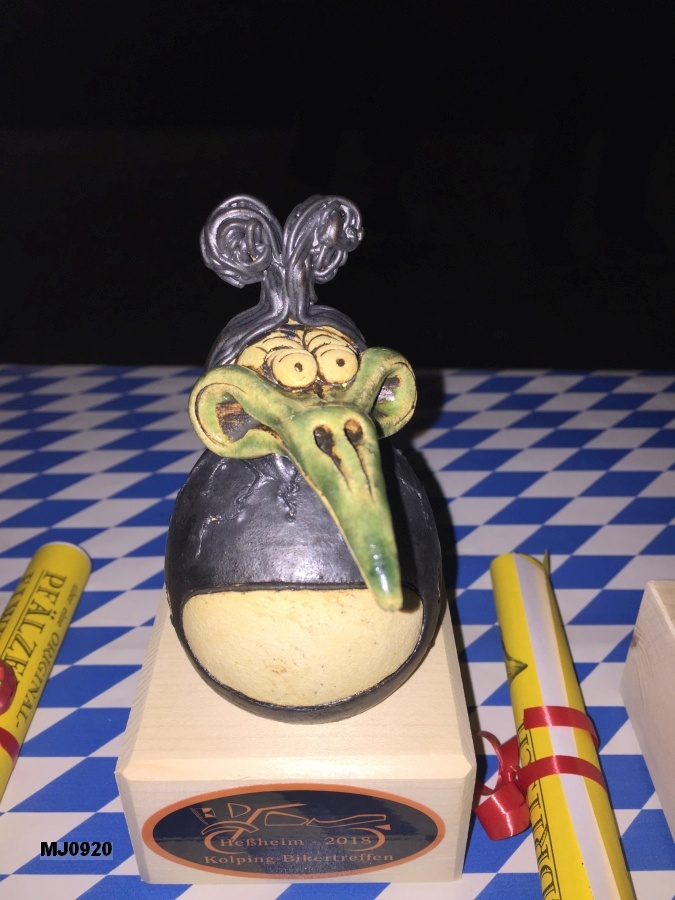 Elwedritsche-Pokal, handgefertigt vom Keramik-Atelier Rupp (Frankenthal)