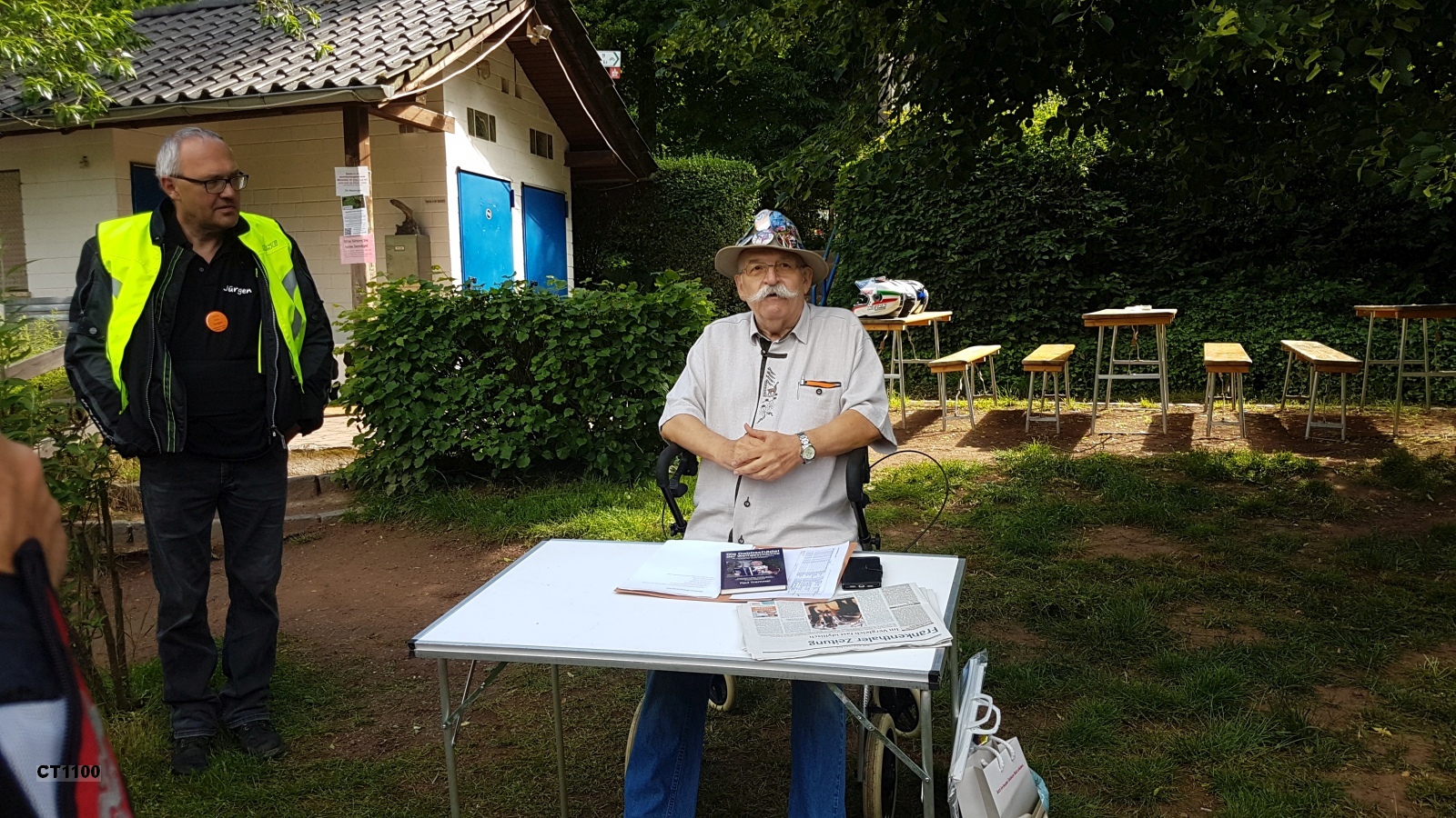 Herbert Hügenell erklärt die Pfalz mit Anekdoten und Geschichten