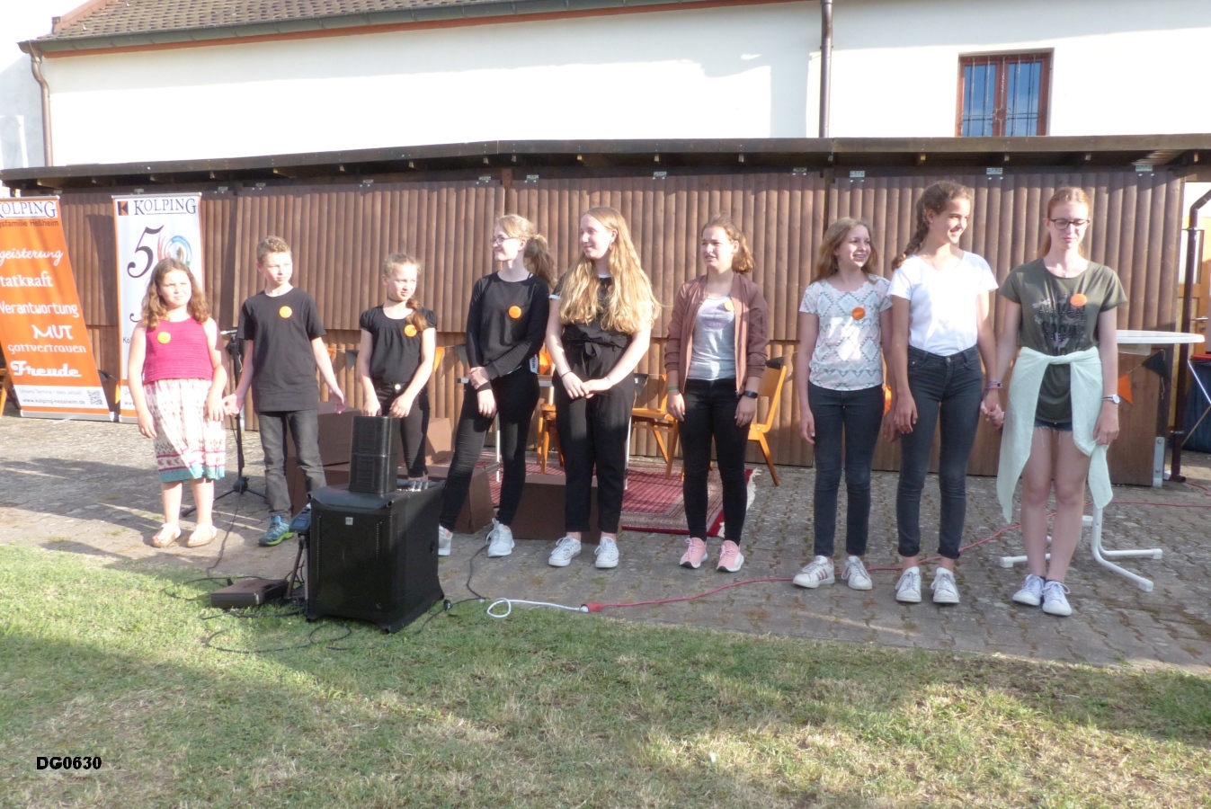 Unsere Theater-Kids mit dem selbstgeschriebenen Theaterstück über Adolph Kolping